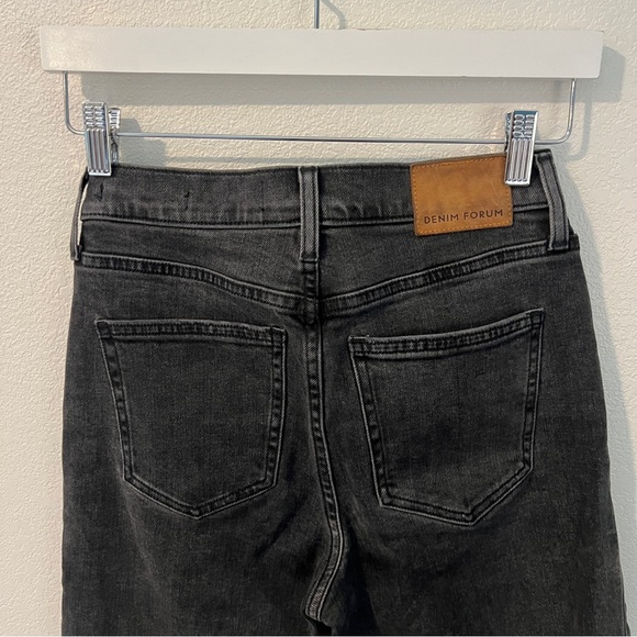 Aritzia Denim Forum The Arlo High Rise Straight Jean‎ Cutoff Hem Washed Black - Picture 8 of 15